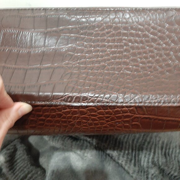 Crocodile embossed faux leather burgundy brown minimalist hand  bag - Picture 7 of 11